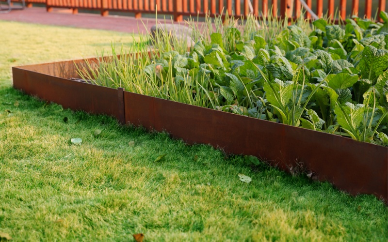 Minimalist Metal Landscape Borders