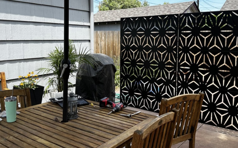Decorative Metal Garden Screens | Laser-Cut Patterns | OEM Services