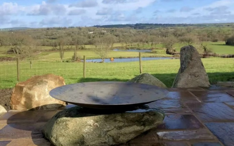 Modern Corten Steel Square Fire Pit - Commercial-Grade Outdoor Decor